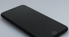 Good
													Apple iPhone 7 - Unlocked, Jet Black, 128 GB, A1660, photo 2 of 6