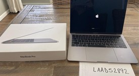 Good
													MacBook Pro 2018 (With Touch Bar) - 13" - I5, Gray, 256 GB, 8 GB, photo 1 of 4