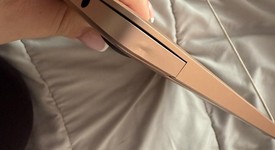 Good
													MacBook Air 2019 - 13" - I5, Gold, 128 GB, 8 GB, photo 5 of 9