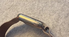 Good
													Apple Watch Series 9 45mm - Unlocked, Gold, A2984 - Cellular, Stainless, photo 4 of 9