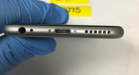 Good
													Apple iPhone 6S - Verizon, Grey, 64 GB, A1688, photo 3 of 5