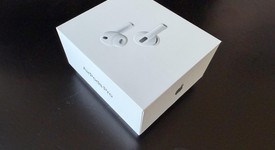 Used
													Apple AirPods Pro 2 - Lightning, photo 3 of 8