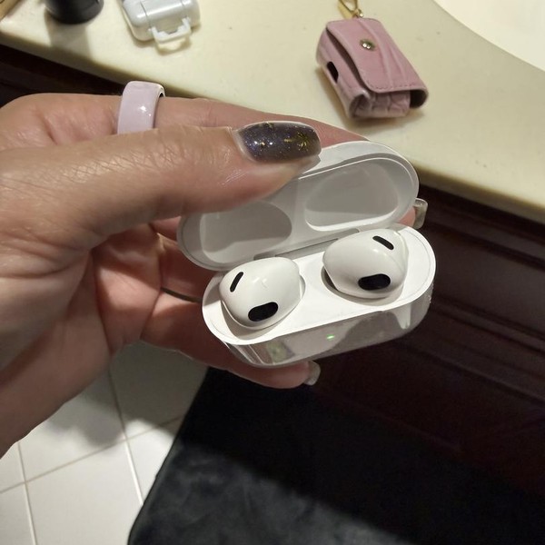 Apple AirPods 3rd Gen - MagSafe Case