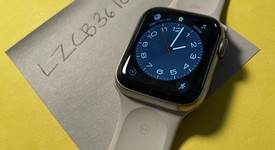 Good
													Apple Watch Series 5 40mm - Unlocked, Titanium, A2094 Cellular, Titanium, photo 1 of 9