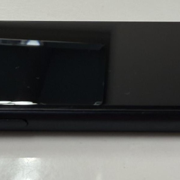 Apple iPhone SE 3rd Gen 2022 - Unlocked, 128 GB, Midnight, A2595