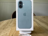 Apple iPhone 16