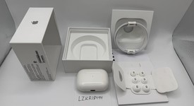 Used
													Apple AirPods Pro 2 - USB-C, photo 4 of 11