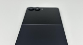 Mint
													Samsung Galaxy Z Flip7 - T-Mobile, Jet Black, 256 GB, 12 GB, SM-F766U, photo 5 of 8