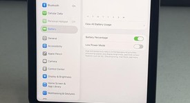 Good
													Apple iPad Mini 6th Gen - Unlocked, Gray, 64 GB, A2568, photo 2 of 11