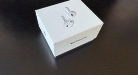 Used
													Apple AirPods Pro 2 - Lightning, photo 3 of 9