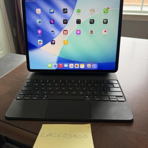 Apple iPad Pro 12.9 inch 6th Gen 2022 - Unlocked, 2 TB, Gray