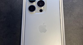 おまけ付2024年製 iPhone15 Pro ホワイト 残98% 使用8か月 Apple IPhone