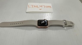 Mint
													Apple Watch SE 2nd Gen 40mm - T-Mobile, Starlight, A2726 - Cellular, Aluminum, photo 2 of 8
