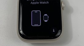 Fair
													Apple Watch Series 9 45mm - Unlocked, Starlight, A2984 - Cellular, Aluminum, photo 2 of 8