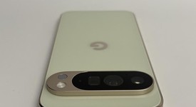 Good
													Google Pixel 10 Pro XL - T-Mobile, Jade, 256 GB, GUL82, photo 4 of 8