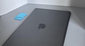 Good
													Apple iPad 9th Gen - Unlocked, Gray, 64 GB, A2603, photo 5 of 5