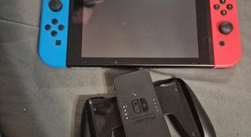 Good
													Nintendo Switch - Red & Blue, 32 GB, photo 4 of 11