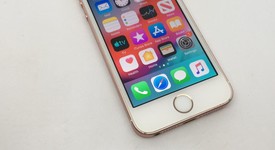 Fair
													Apple iPhone SE 1st Gen 2016 - Sprint, Gold, 32 GB, A1723, photo 1 of 12