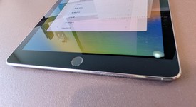 Good
													Apple iPad Pro 9.7" - Wi-Fi, Gray, 32 GB, A1673, photo 3 of 7