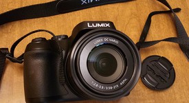 Mint
													Panasonic Lumix FZ80, photo 2 of 6