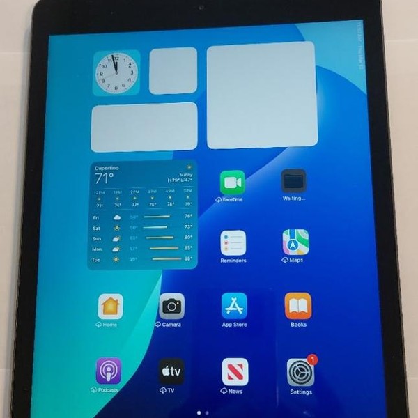 Apple iPad 7th Gen - Wi-Fi, 32 GB, Gray, A2197