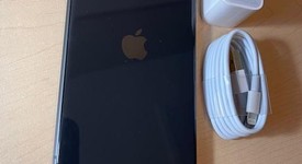 Mint
													Apple iPhone 11 - Unlocked, Black, 64 GB, A2111, photo 4 of 9
