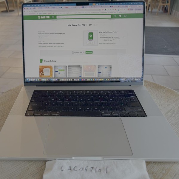 MacBook Pro 2021 - 16 inch - 512 GB, Silver, 16 GB, Apple M1 Pro 10-core