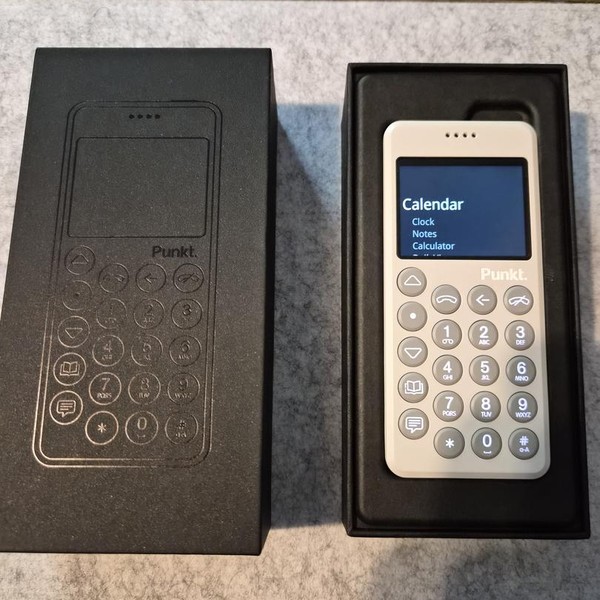 Punkt MP02 - Unlocked, White