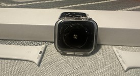 Good
													Apple Watch SE 1st Gen 40mm - Unlocked, Silver, A2353 - Cellular, Aluminum, photo 5 of 12