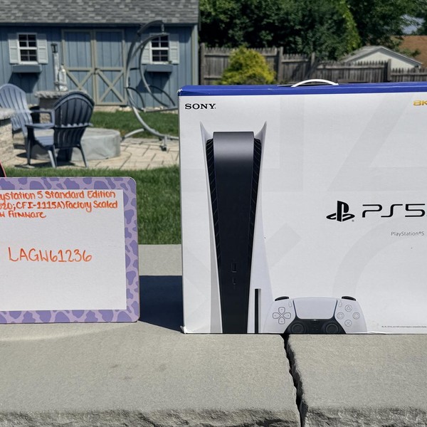 PlayStation 5 Standard Edition (2020) - 825 GB, White, Standard Edition
