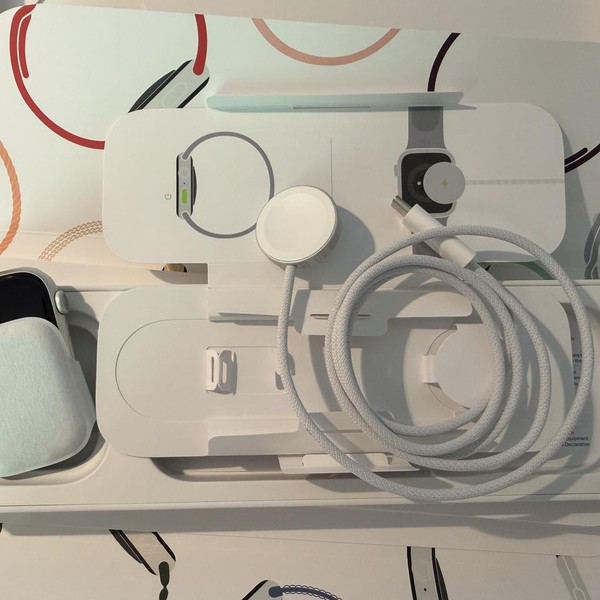 Apple Watch Series 9 45mm - Silver, A2980 - GPS, Aluminum