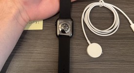 Good
													Apple Watch Series 7 41mm - Unlocked, Midnight, A2475 - Cellular, Aluminum, photo 4 of 5