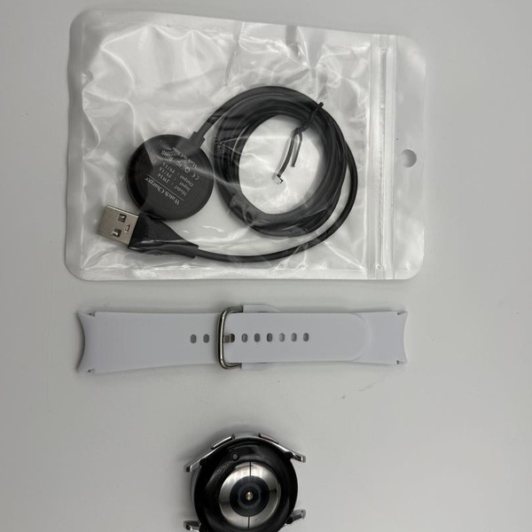 Samsung Galaxy Watch6 Classic - Unlocked, Silver, 43mm