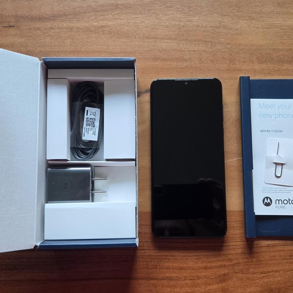 Moto G Pure - Unlocked, 32 GB, Navy Blue, 3 GB