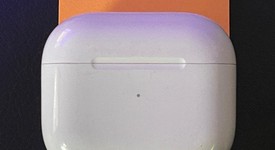 Used
													Apple AirPods 3rd Gen - Lightning Case, photo 2 of 5