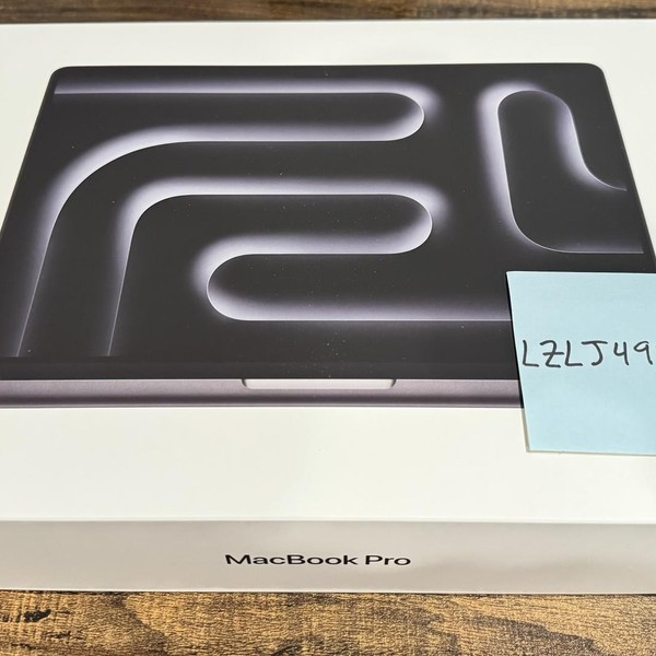 MacBook Pro 2024 - 14 inch - 1 TB, Space Black, 24 GB, Apple M4 Pro 14-core