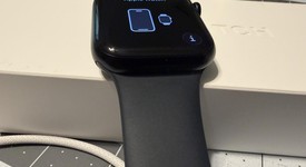 Good
													Apple Watch Series 9 45mm - Unlocked, Midnight, A2984 - Cellular, Aluminum, photo 4 of 8