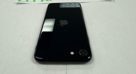 Mint
													Apple iPhone SE 3rd Gen 2022 - Unlocked, Midnight, 64 GB, A2595, photo 3 of 8