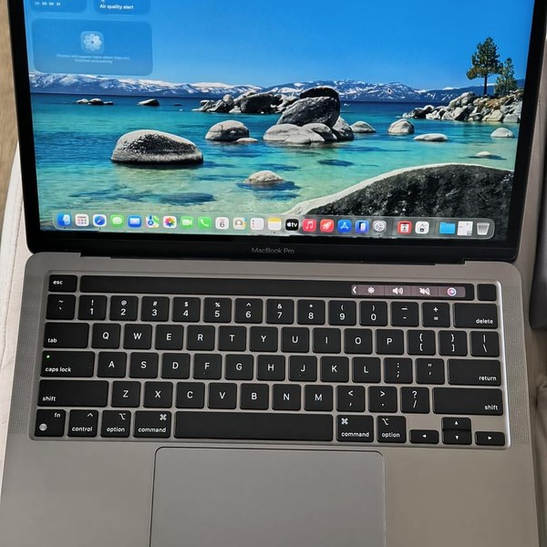 MacBook Pro 2020 - 13 inch - 512 GB, Gray, 16 GB, Apple M1