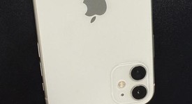 Good
													Apple iPhone 11 - Verizon, White, 64 GB, A2111, photo 1 of 5
