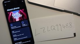 Mint
													Motorola Razr (2025) - Total by Verizon, Green, 256 GB, 8 GB, photo 1 of 9