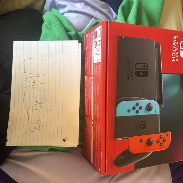 Nintendo Switch - Red & Blue, 32 GB