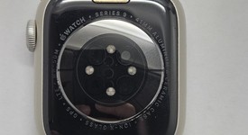 Good
													Apple Watch Series 9 41mm - Unlocked, Starlight, A2982 - Cellular, Aluminum, photo 2 of 5