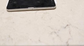 Good
													Apple iPhone SE 2nd Gen 2020 - Unlocked, White, 64 GB, A2275, photo 4 of 7