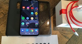 Mint
													OnePlus 6T - Unlocked, Black, 128 GB, 8 GB, A6013, photo 1 of 6