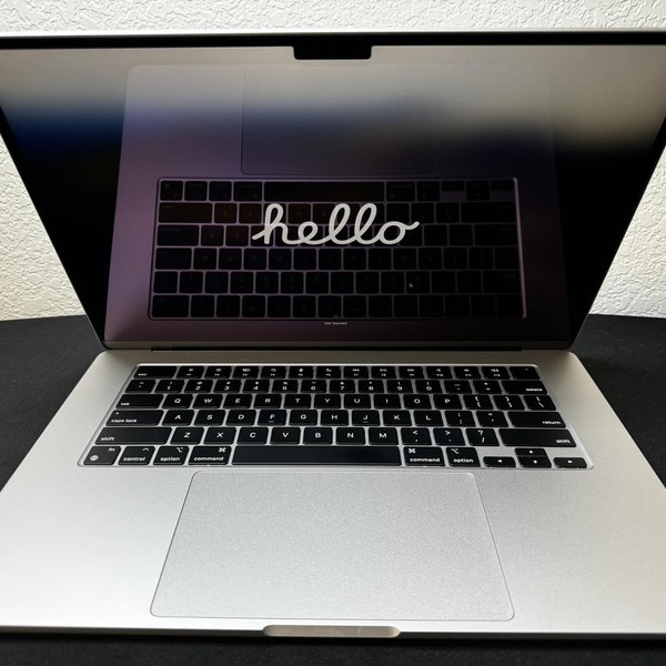 MacBook Air 2023 (M2) - 15 inch - 1 TB, Silver, 8 GB, Apple M2