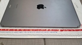 Good
													Apple iPad Pro 11" 4th Gen 2022 - Unlocked, Gray, 128 GB, photo 4 of 6