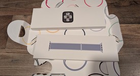 Good
													Apple Watch SE 2nd Gen 40mm - Silver, A2722 - GPS, Aluminum, photo 1 of 13