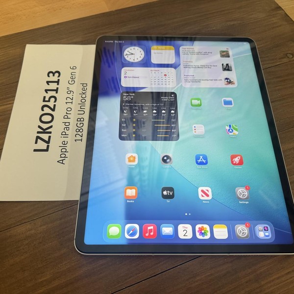 Apple iPad Pro 12.9 inch 6th Gen 2022 - Unlocked, 128 GB, Silver
