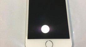 Mint
													Apple iPhone 7 - Xfinity, Silver, 32 GB, A1660, photo 3 of 10